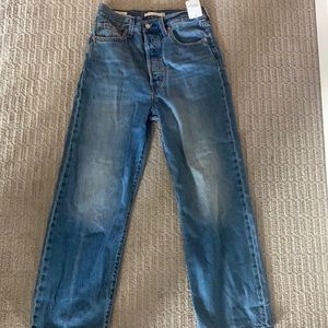 ‘Ribcage Straight Leg Jeans’ by Levi’s